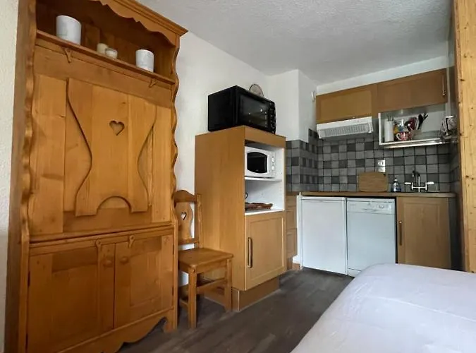 Superbe Au Pied Des Oeufs