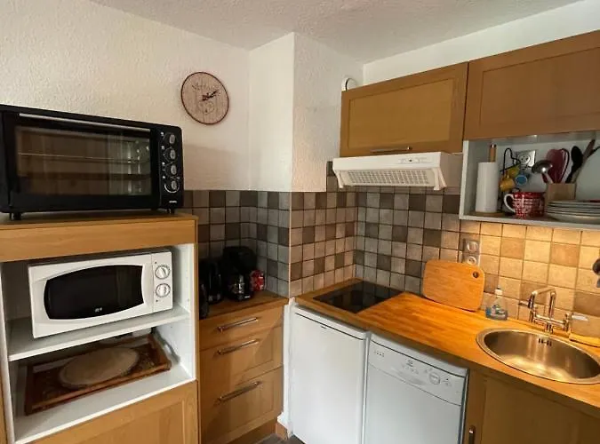 Superbe Au Pied Des Oeufs *